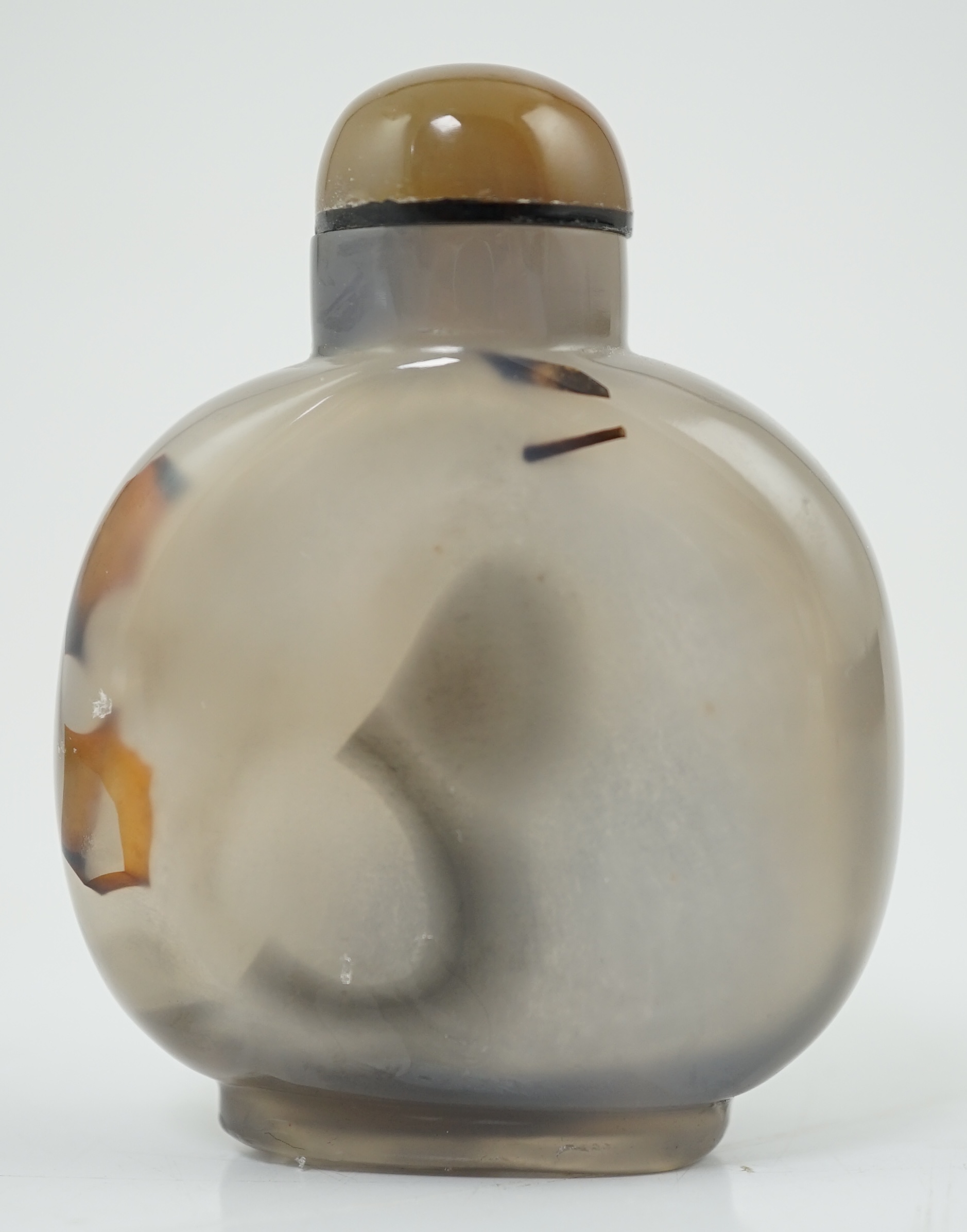 A Chinese cameo agate ‘sage and crane’ snuff bottle, 19th century